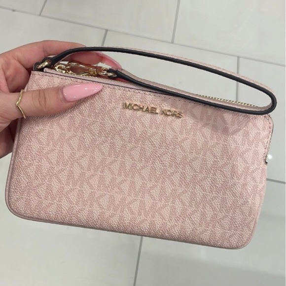 MICHAEL Michael Kors Handbags - Michael Kors Powder Blush Wristlet